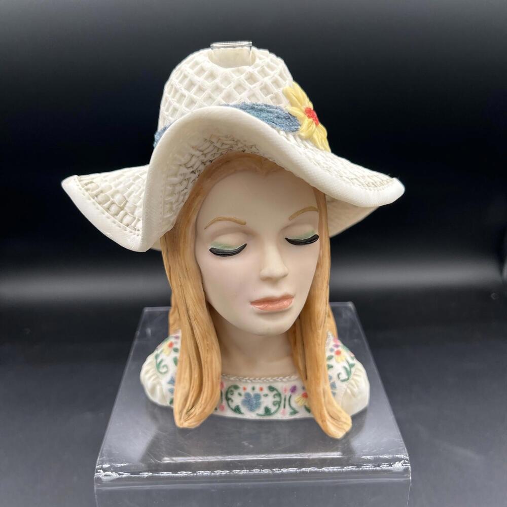 Cameo Girls Lady Head Vase EVE 1973 "Folkfest Finery" ( LV-006)